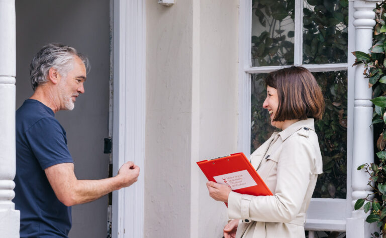 Rachel Reeves having a doorstep conversation with a voter.